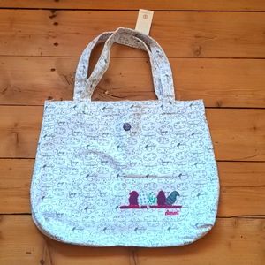 19-**NWT** Element tote